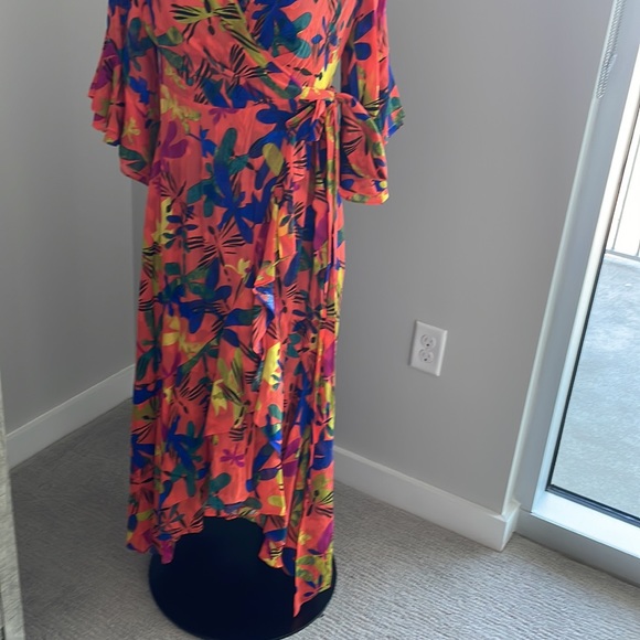 Brand new! Diane Von Furstenberg Floral wrap dress - Picture 2 of 8